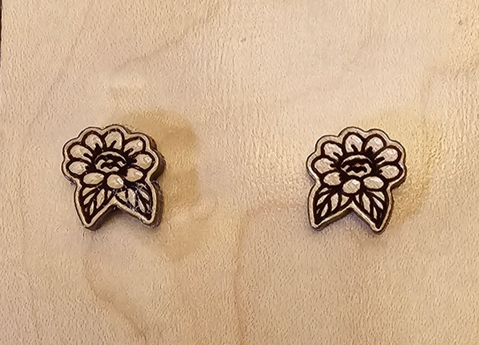 Wood Stud Earrings Flower (1) Natural Wood Color